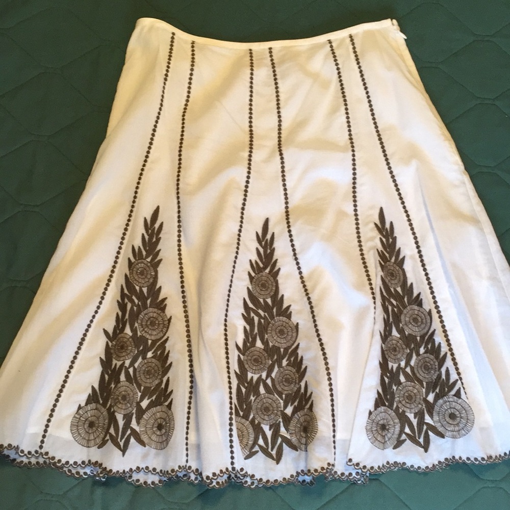 Ann Taylor cotton flare skirt. Size 6